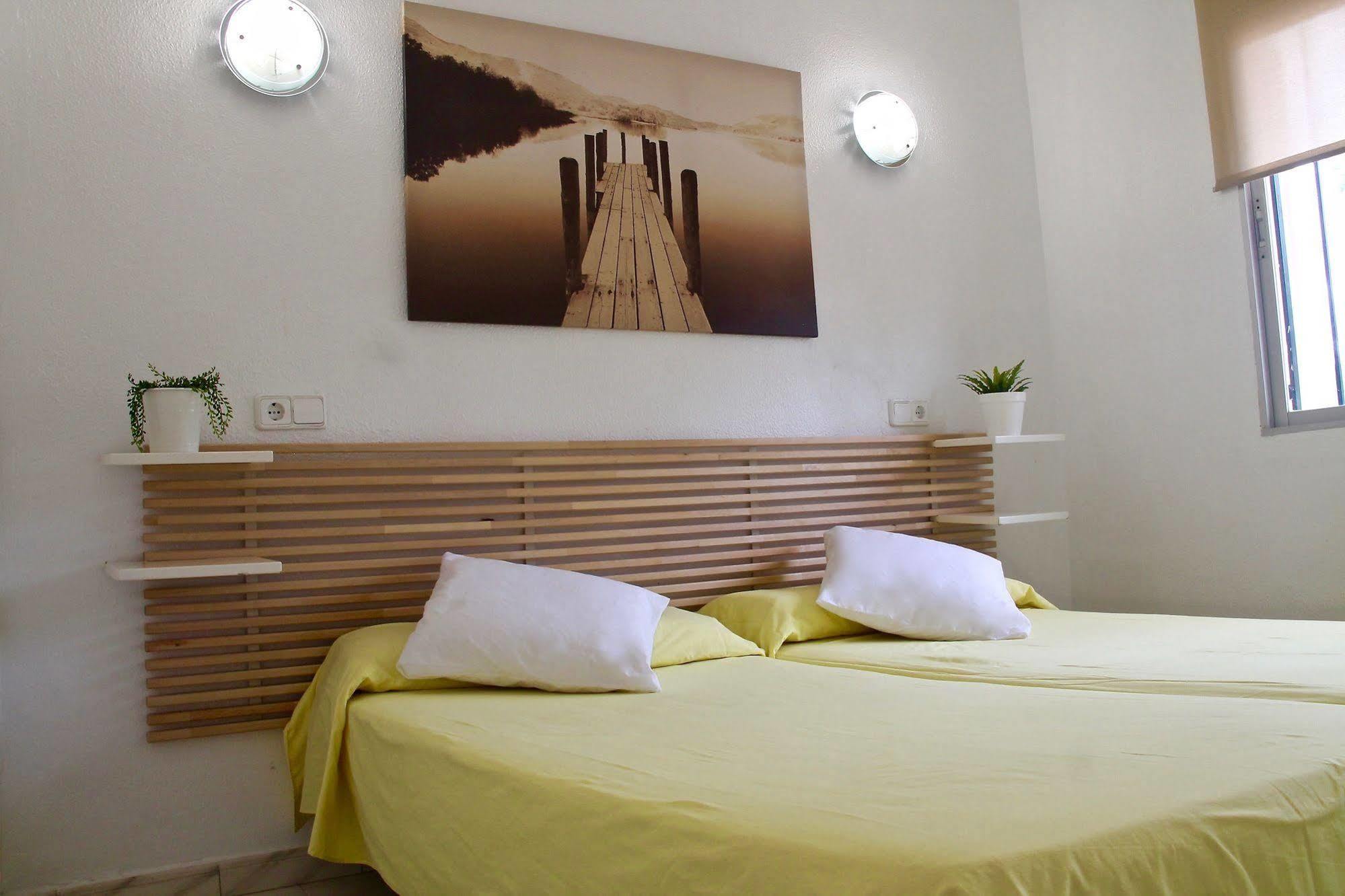 Naika Studios & Apartments Palmanova Exteriör bild